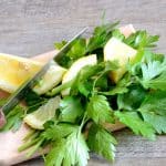 Scorza di limone e prezzemolo: quali benefici?