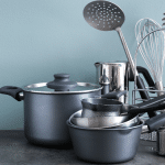 pulire i fornelli della cucina come nuovi.